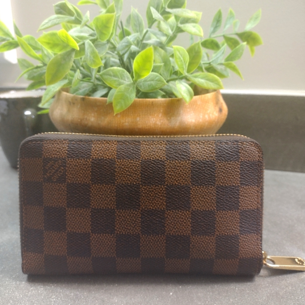 Louis Vuitton Compact womens wallet